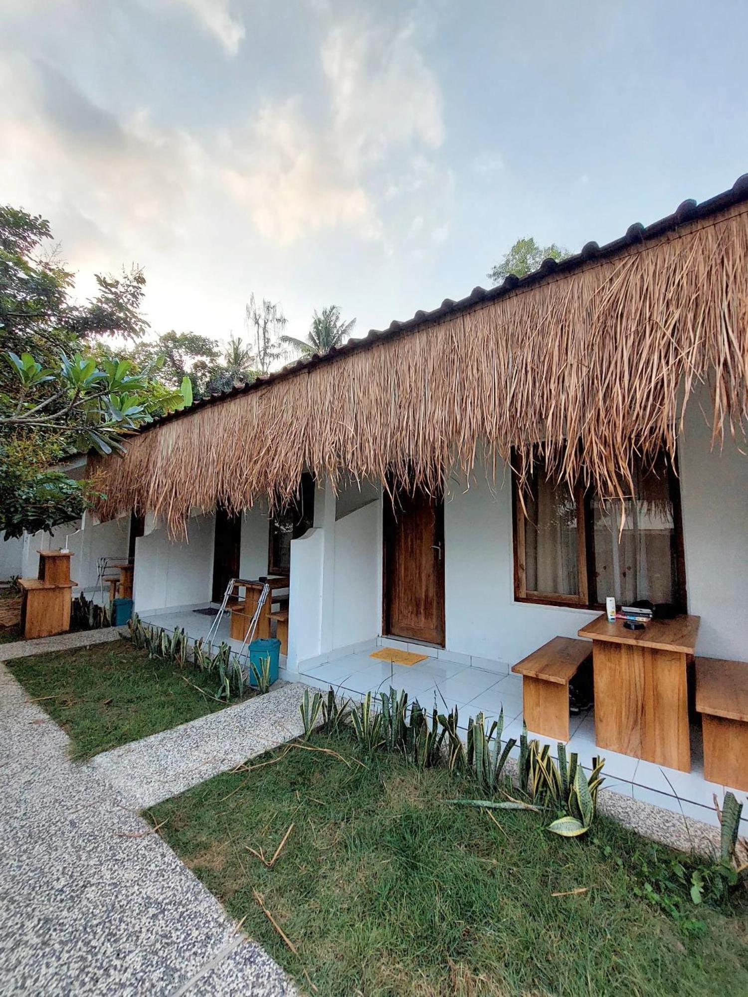 Tiga Spies Hostel Kuta  Екстер'єр фото