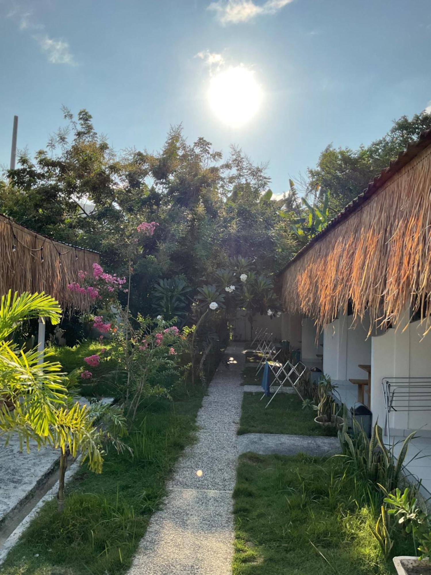 Tiga Spies Hostel Kuta  Екстер'єр фото
